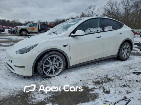 Tesla Model Y 2023 - Image 1 of 14