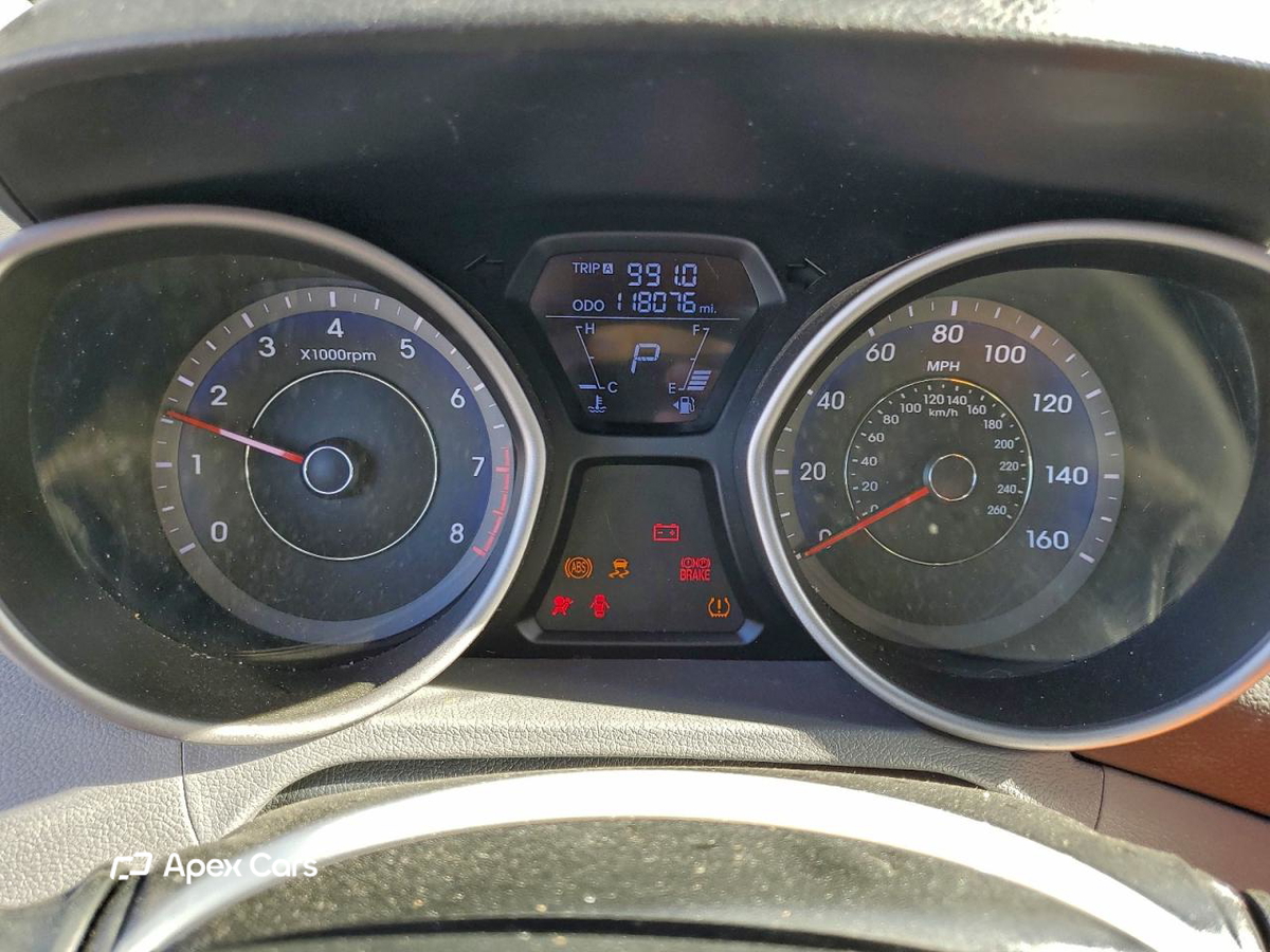 Hyundai Elantra 2012