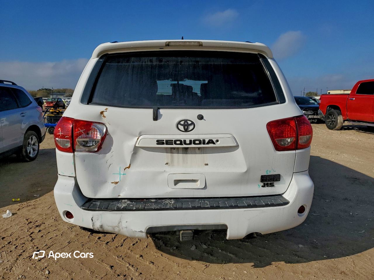 Toyota Sequoia 2014