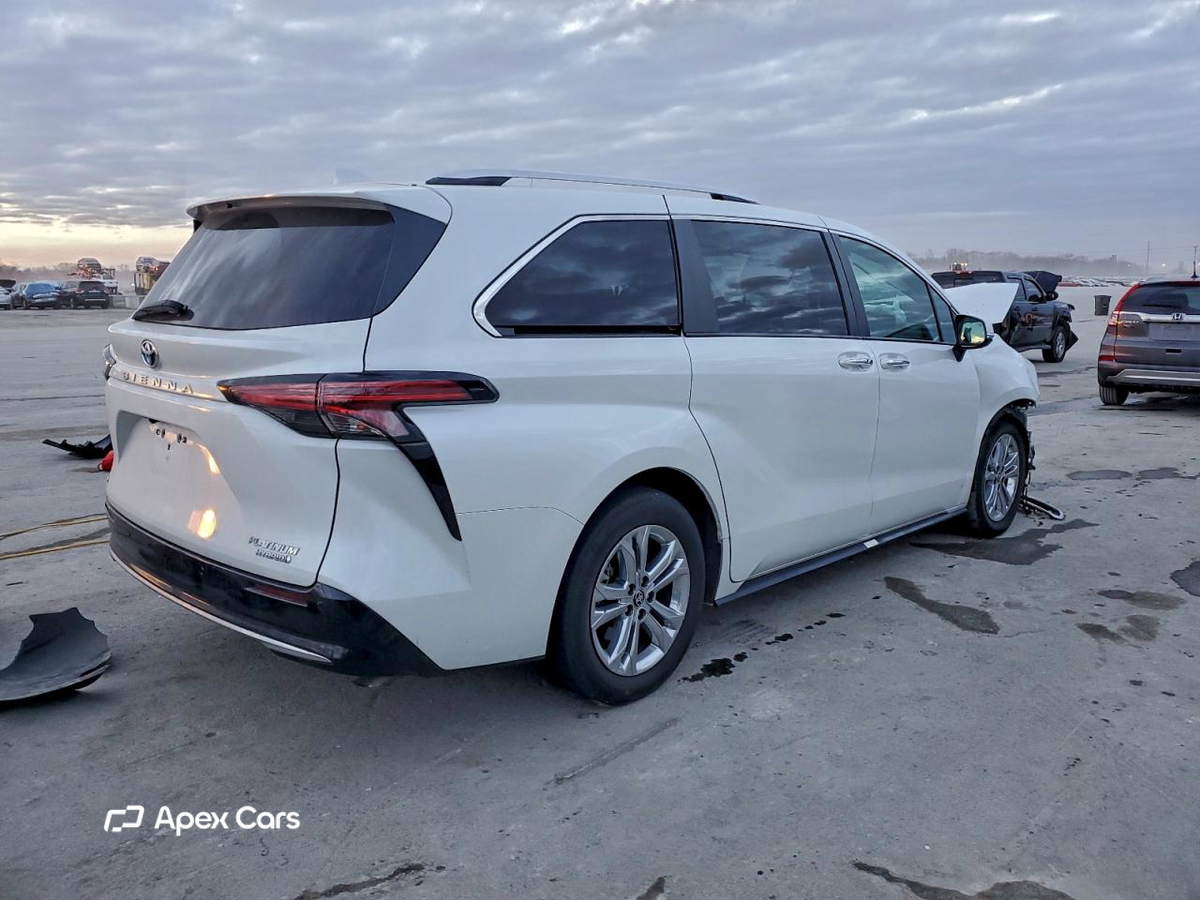 Toyota Sienna 2023