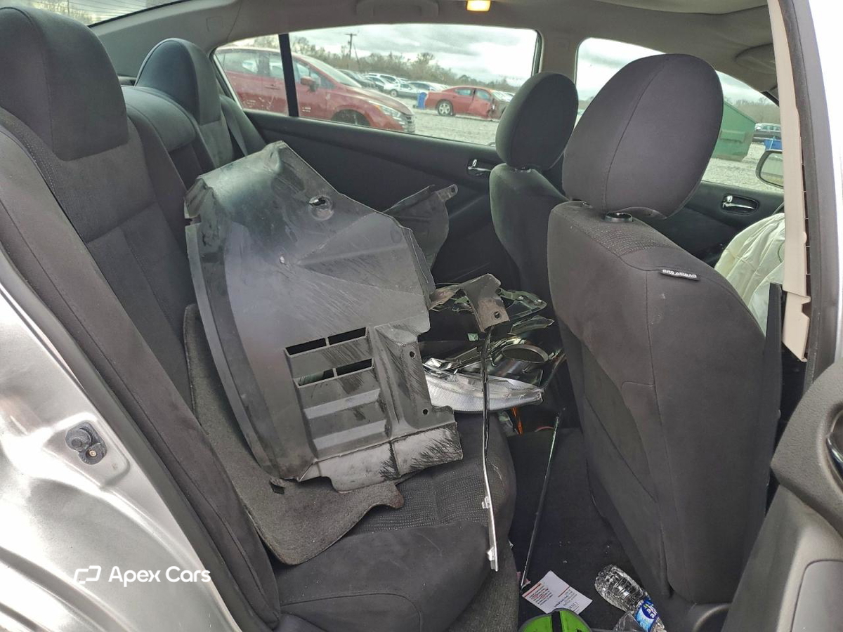 Nissan Altima 2012
