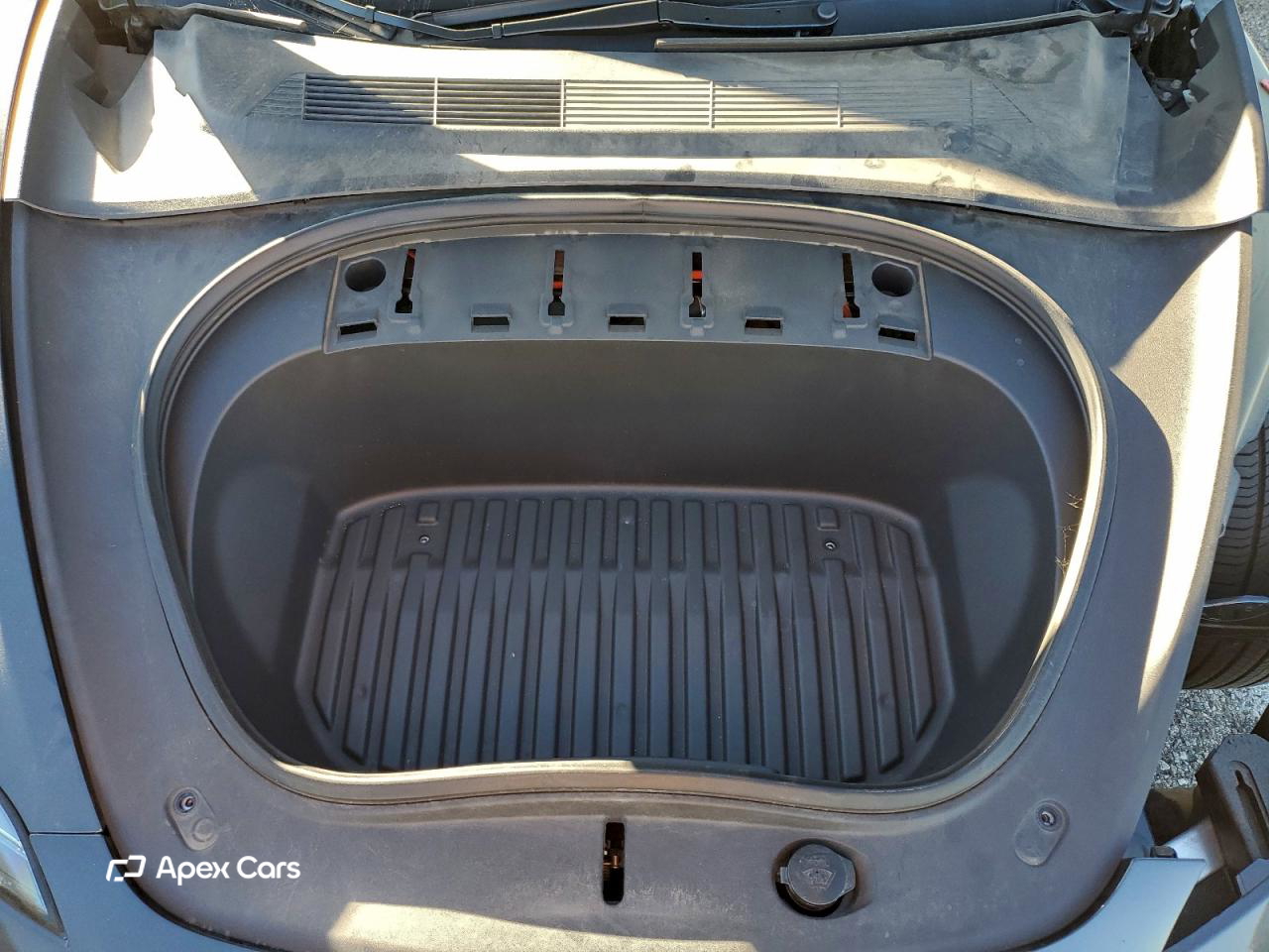 Tesla Model 3 2024