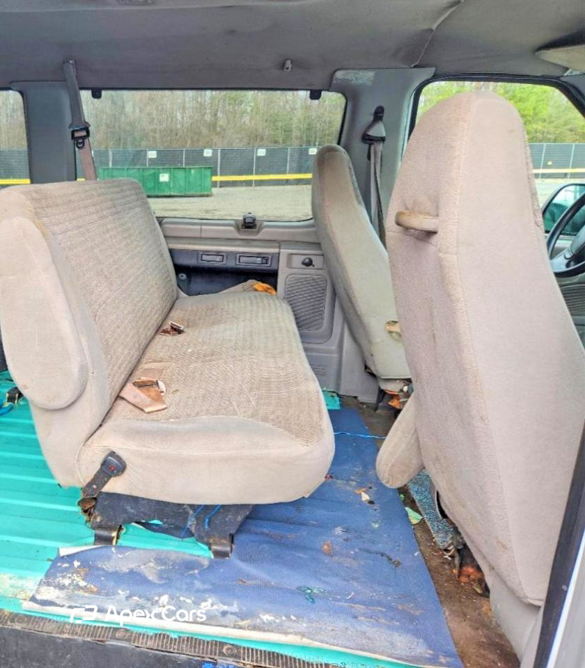 Ford Econoline 2001