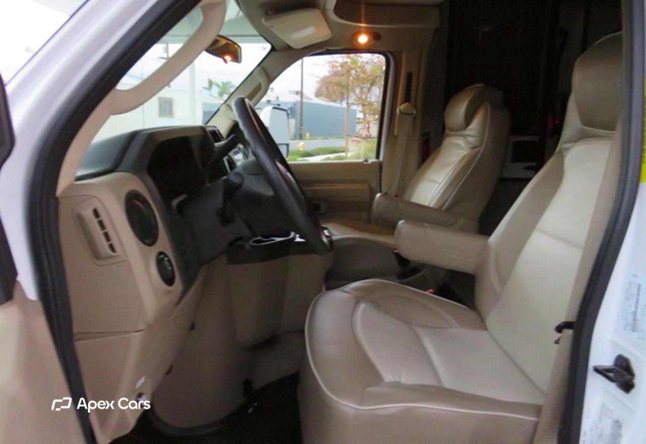 Ford Econoline 2019