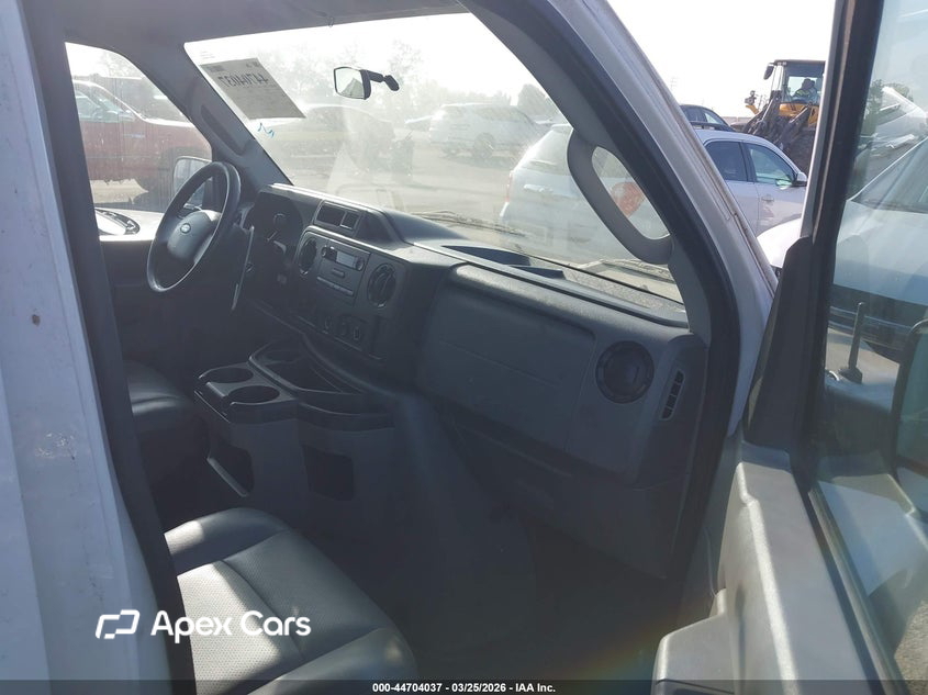 Ford Econoline 2010