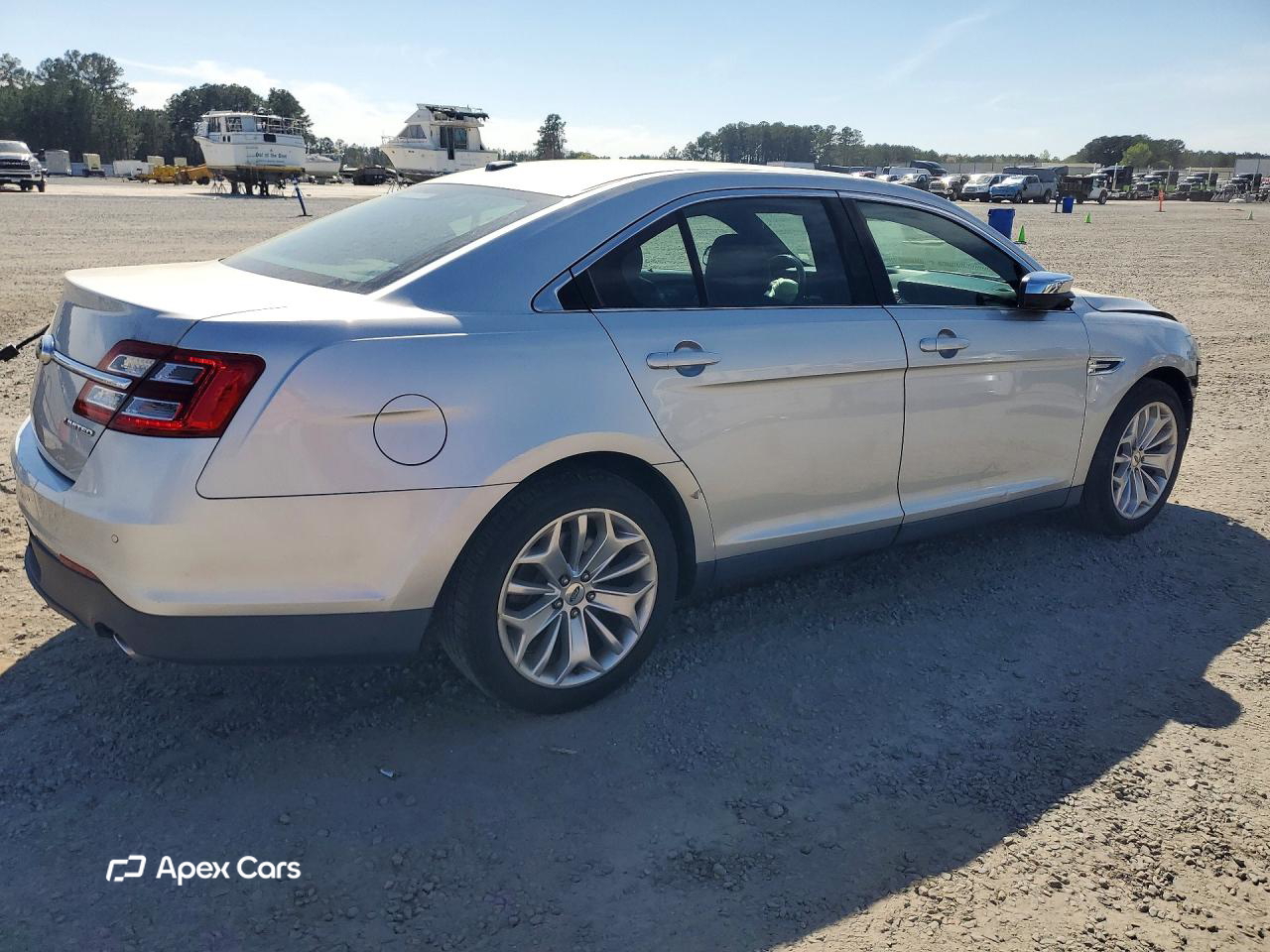 Ford Taurus 2015