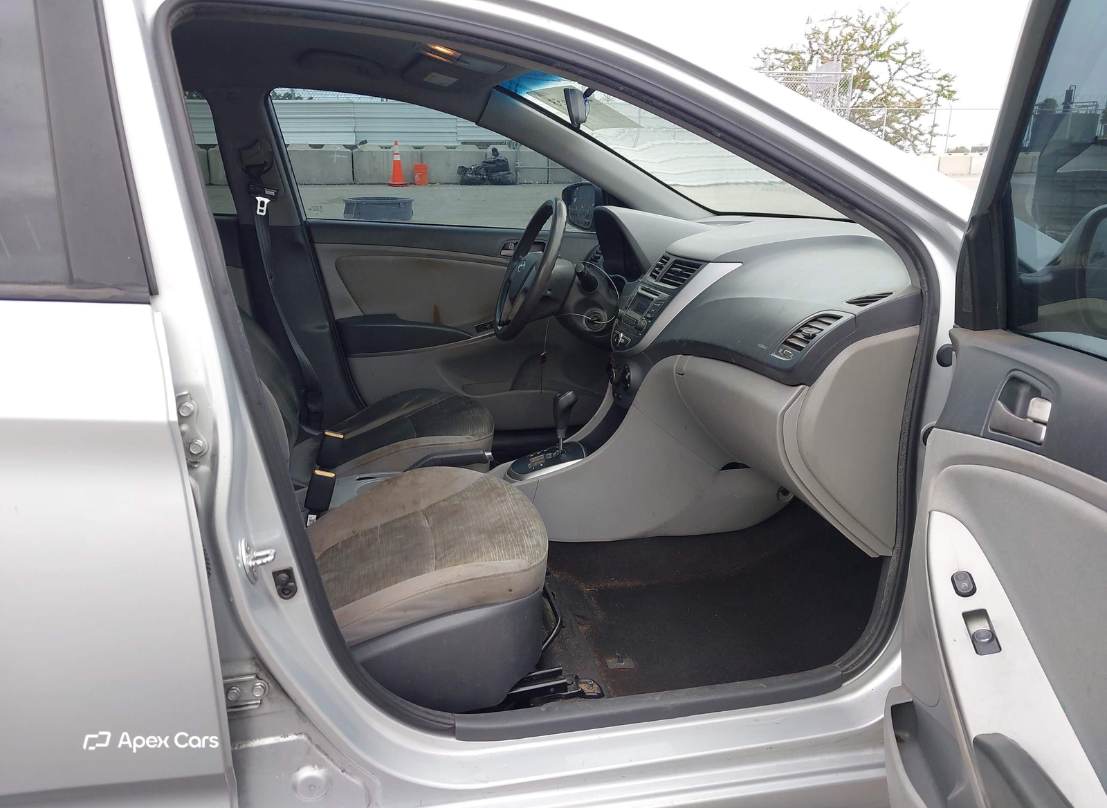 Hyundai Accent 2015