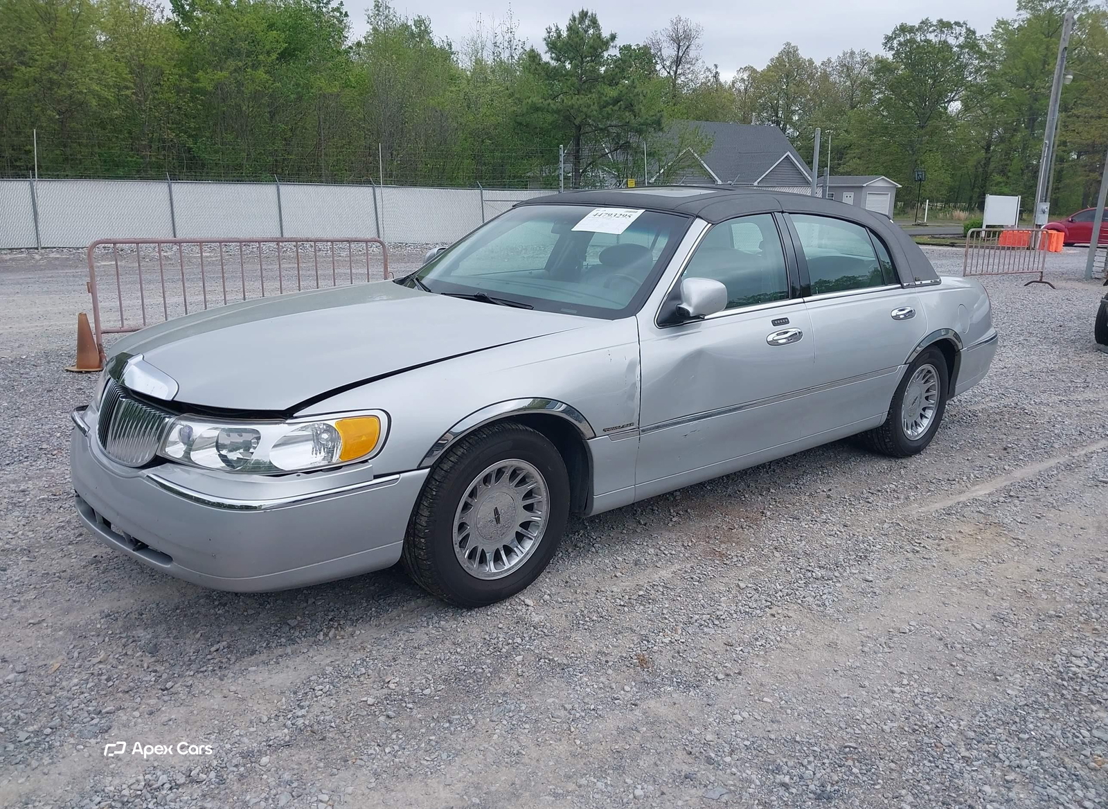 Lincoln Town Car 2001