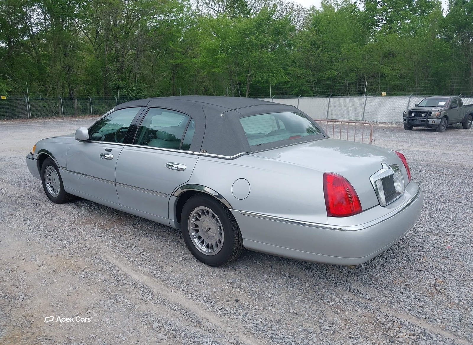 Lincoln Town Car 2001