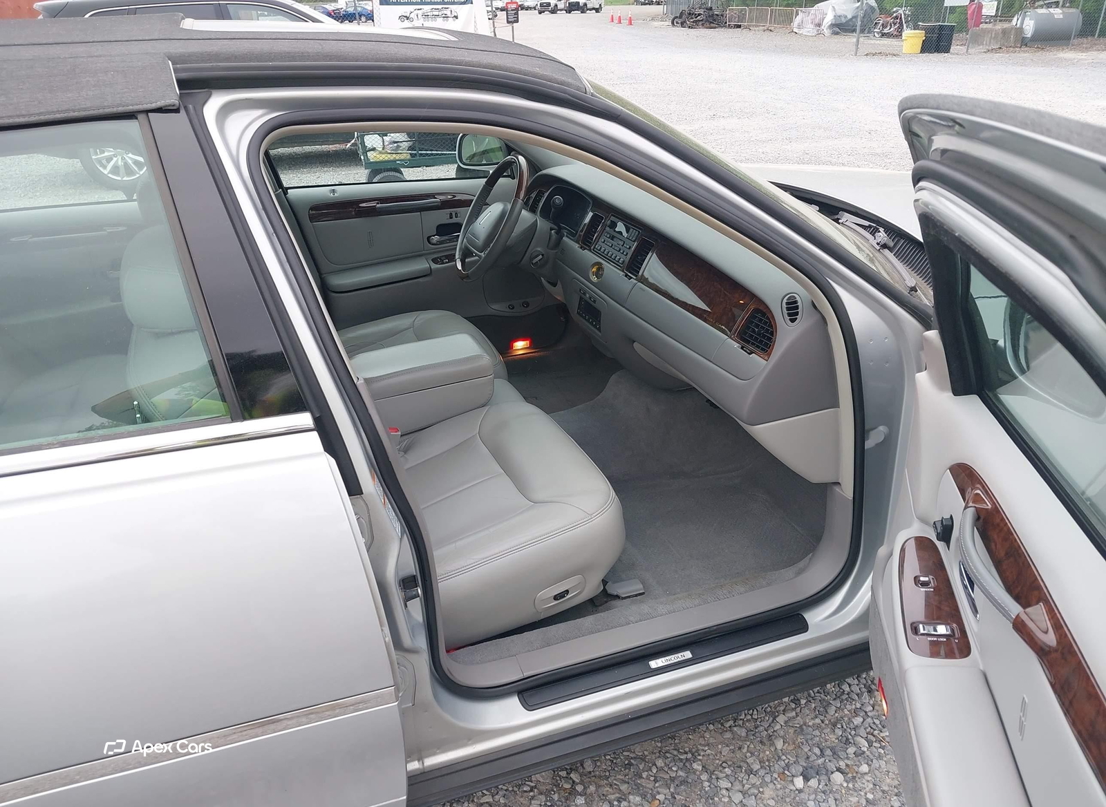 Lincoln Town Car 2001