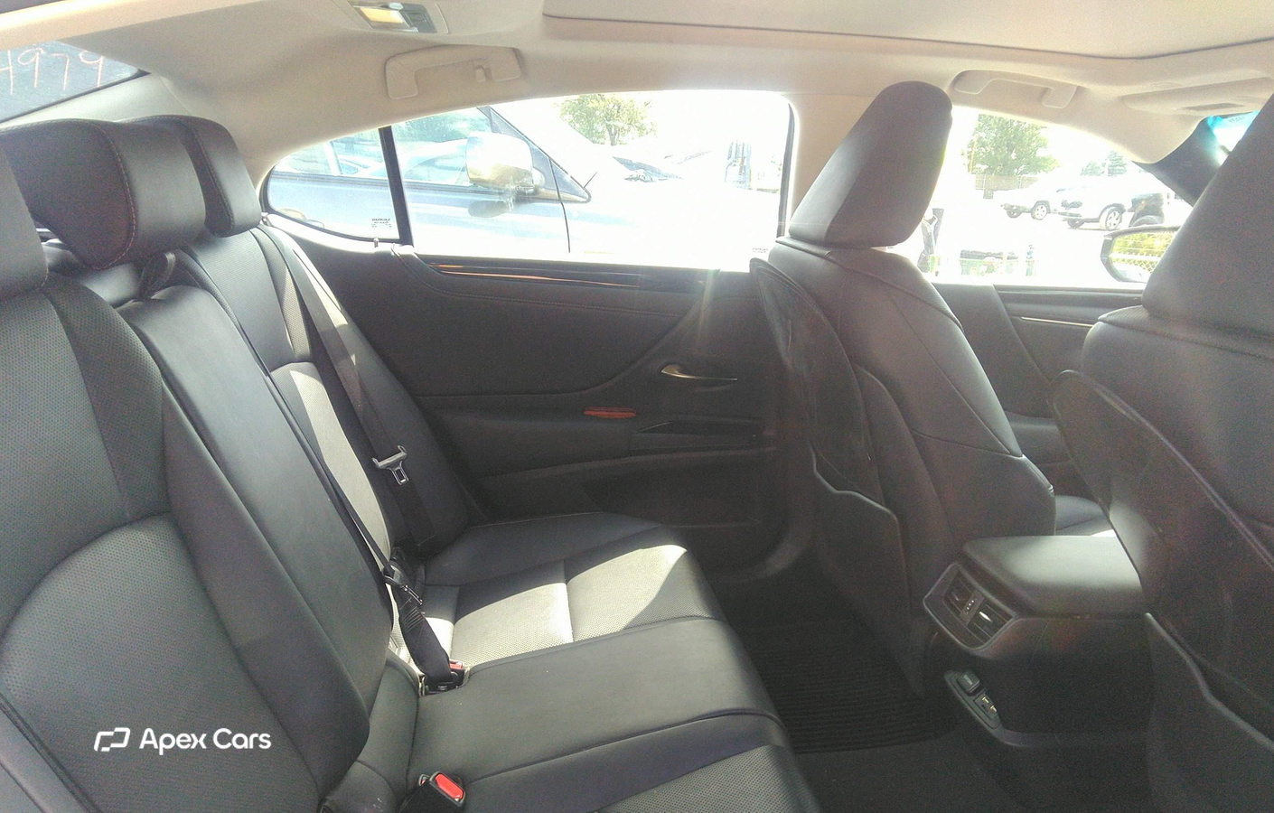 Lexus ES 2020