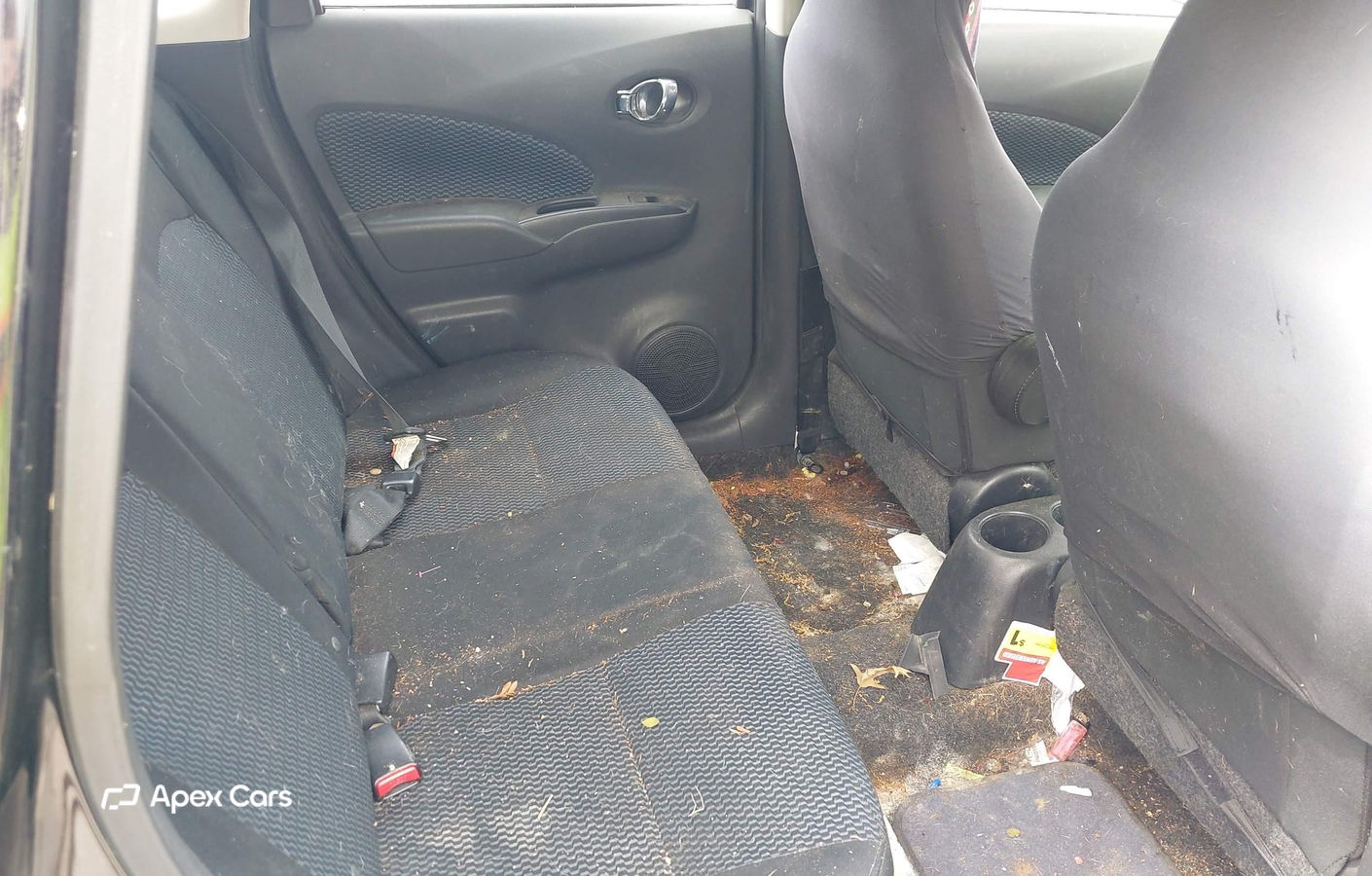 Nissan Versa 2015