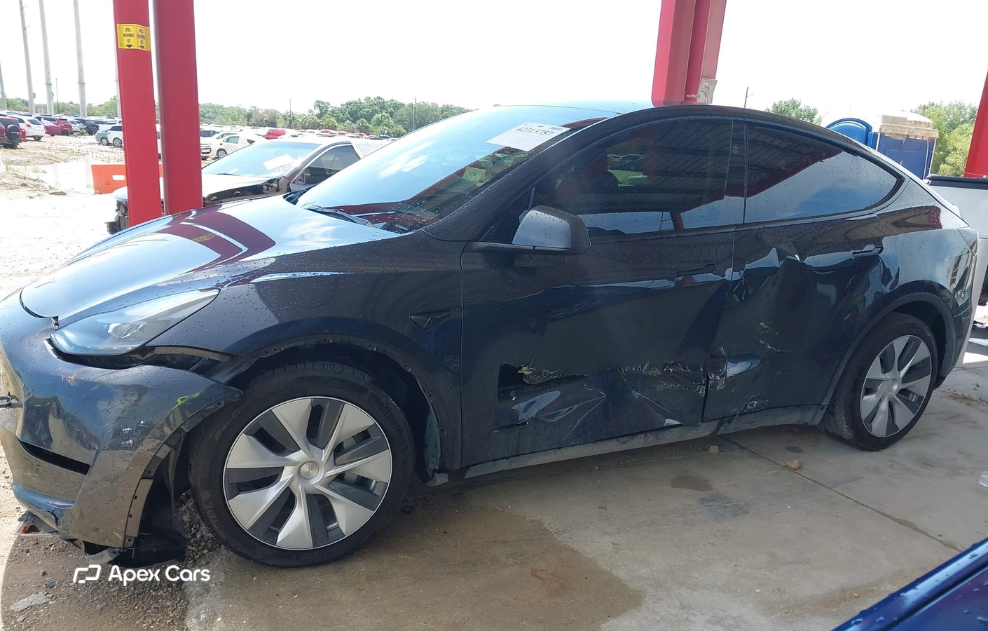 Tesla Model Y 2024