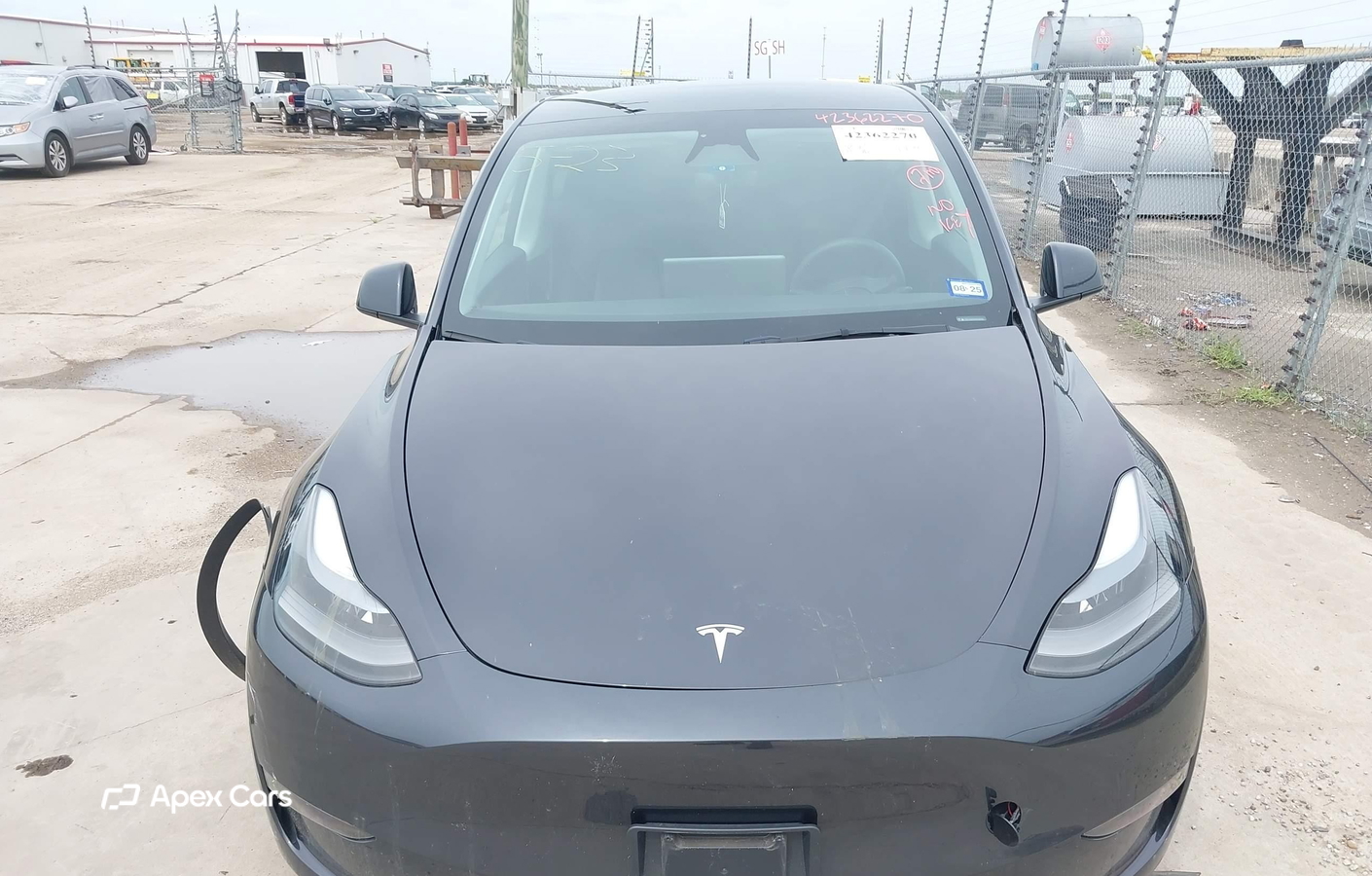 Tesla Model Y 2024