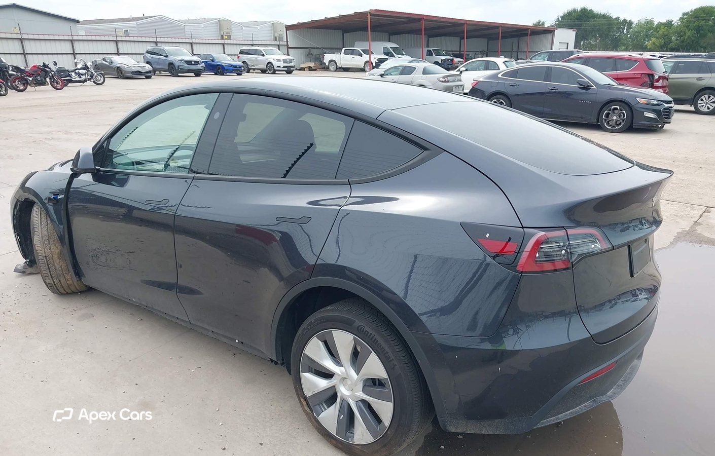 Tesla Model Y 2024