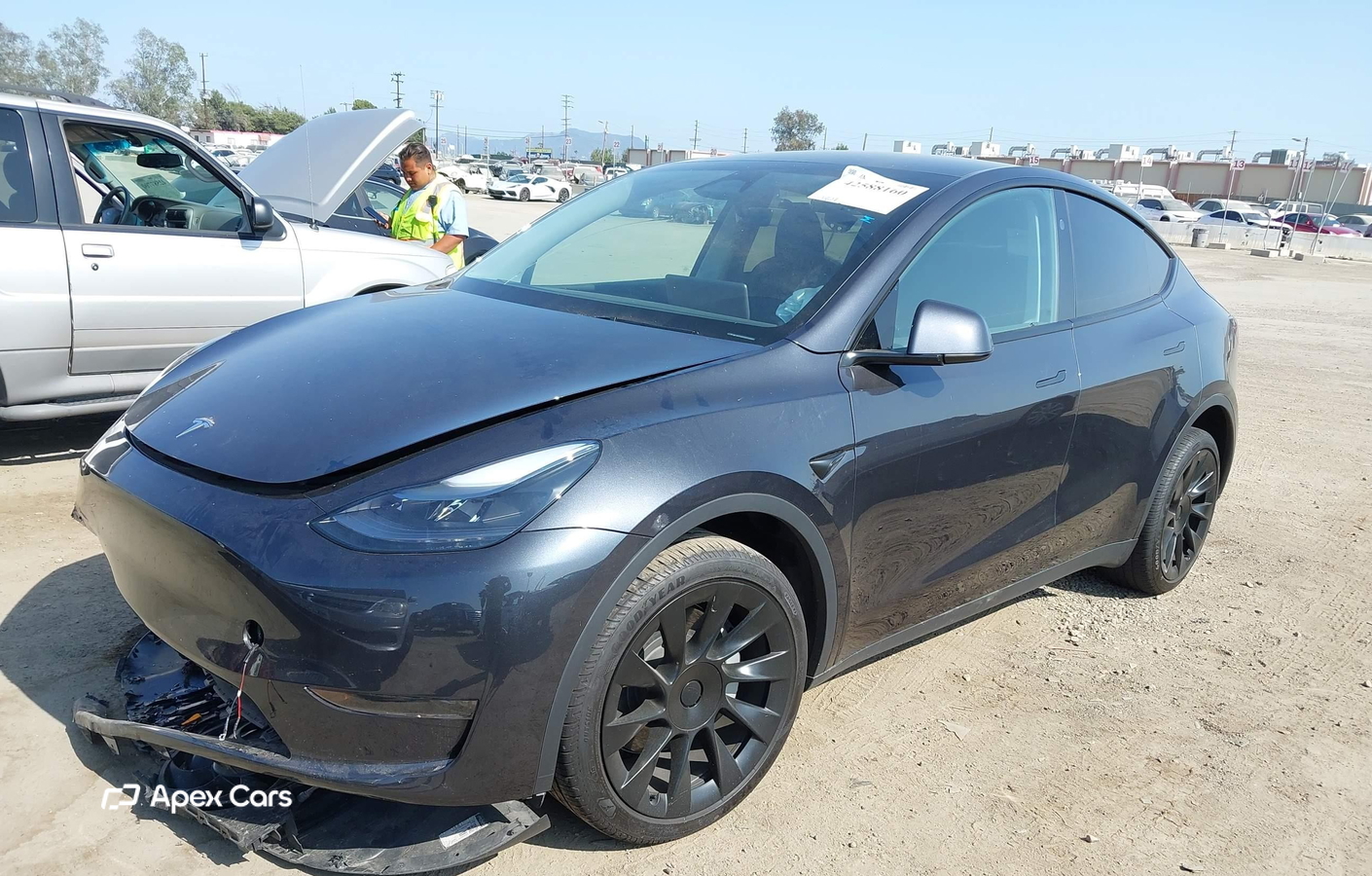Tesla Model Y 2025