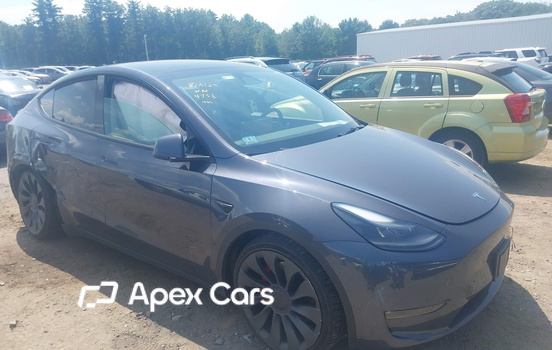 Tesla Model Y 2023 - Image 1 of 17