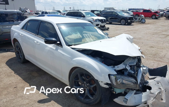 Chrysler 300 2023 - Image 1 of 16