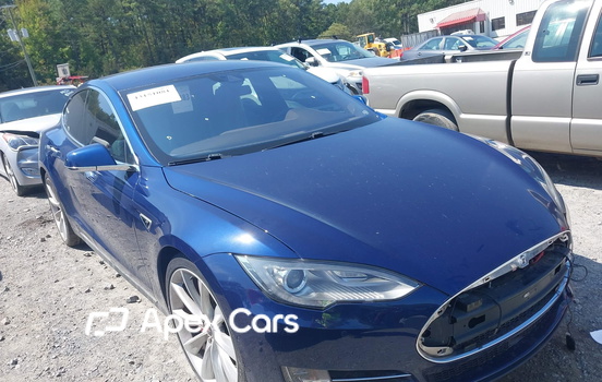 Tesla Model S 2015 - Image 1 of 15