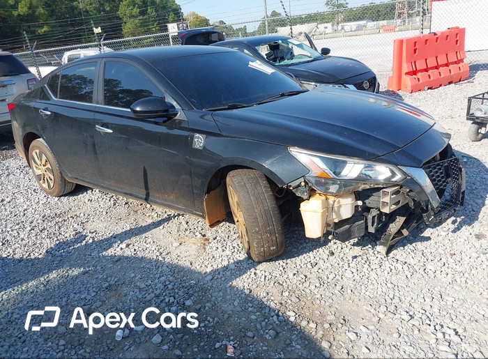 2019 Nissan Altima - Image 1 of 5