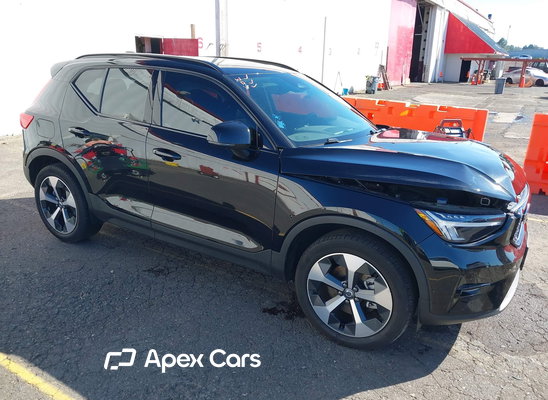 2024 Volvo XC40 - Image 1 of 5