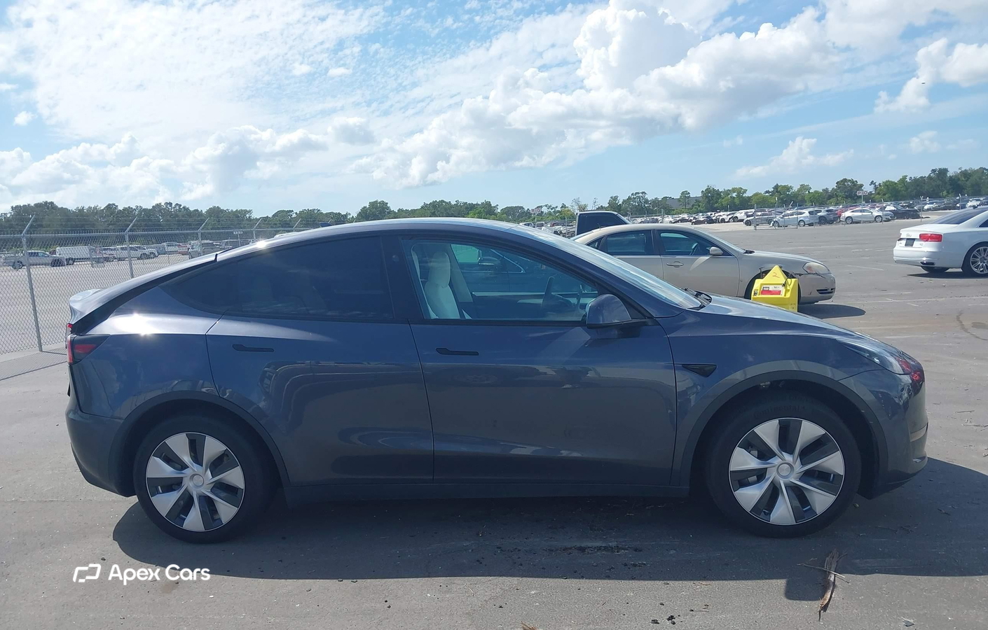 Tesla Model Y 2023