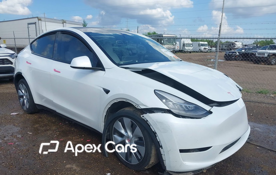 Tesla Model Y 2023 - Image 1 of 17