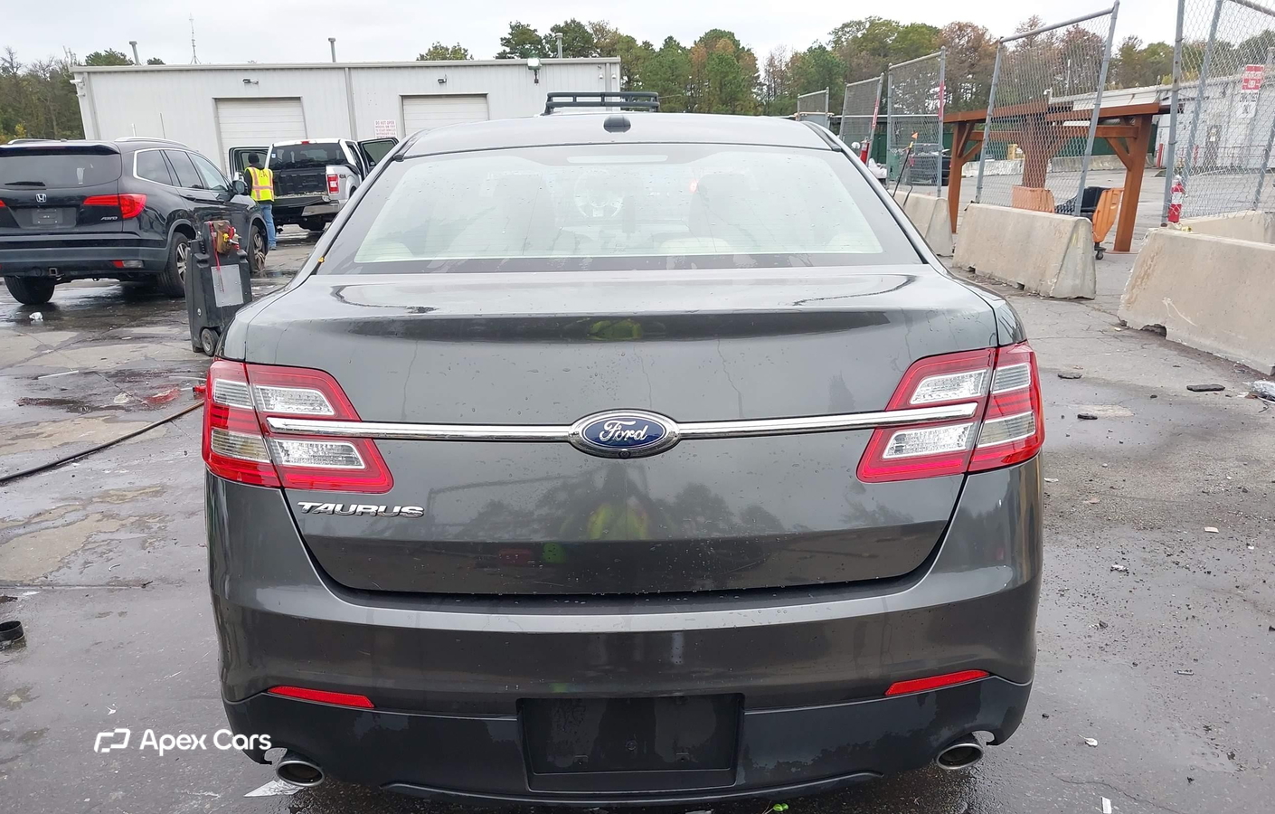 Ford Taurus 2019