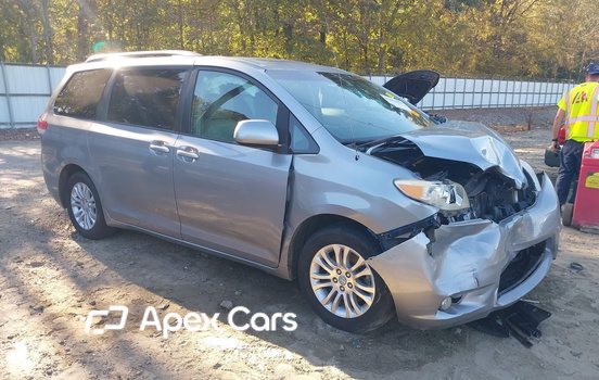 Toyota Sienna 2011 - Image 1 of 16