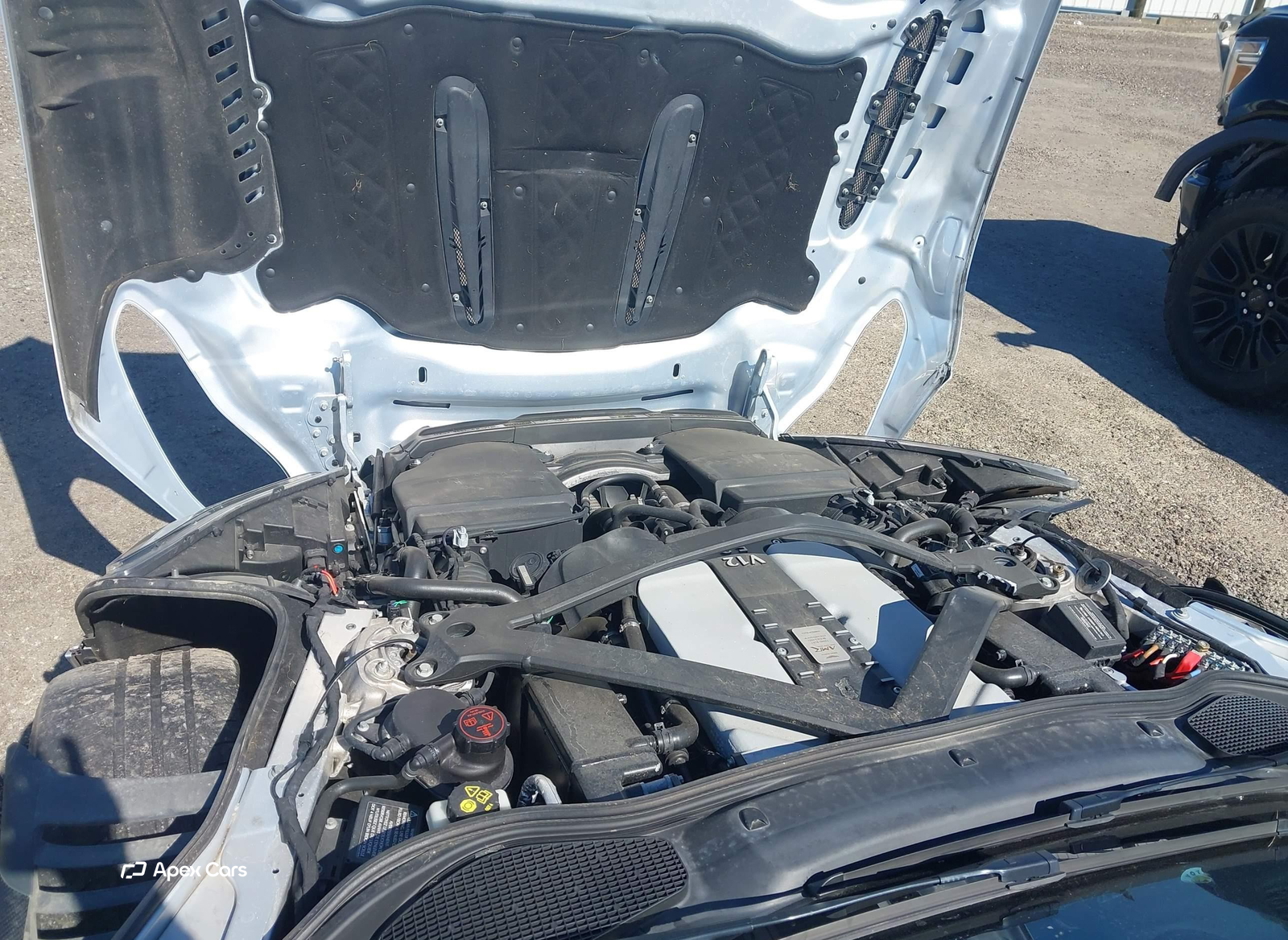 Aston Martin DB11 2019