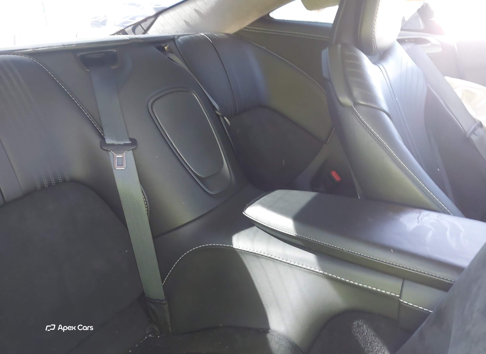 Aston Martin DB11 2019