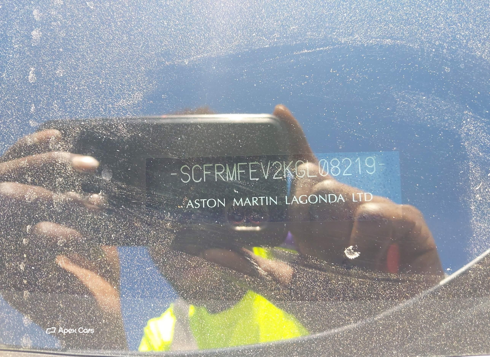 Aston Martin DB11 2019