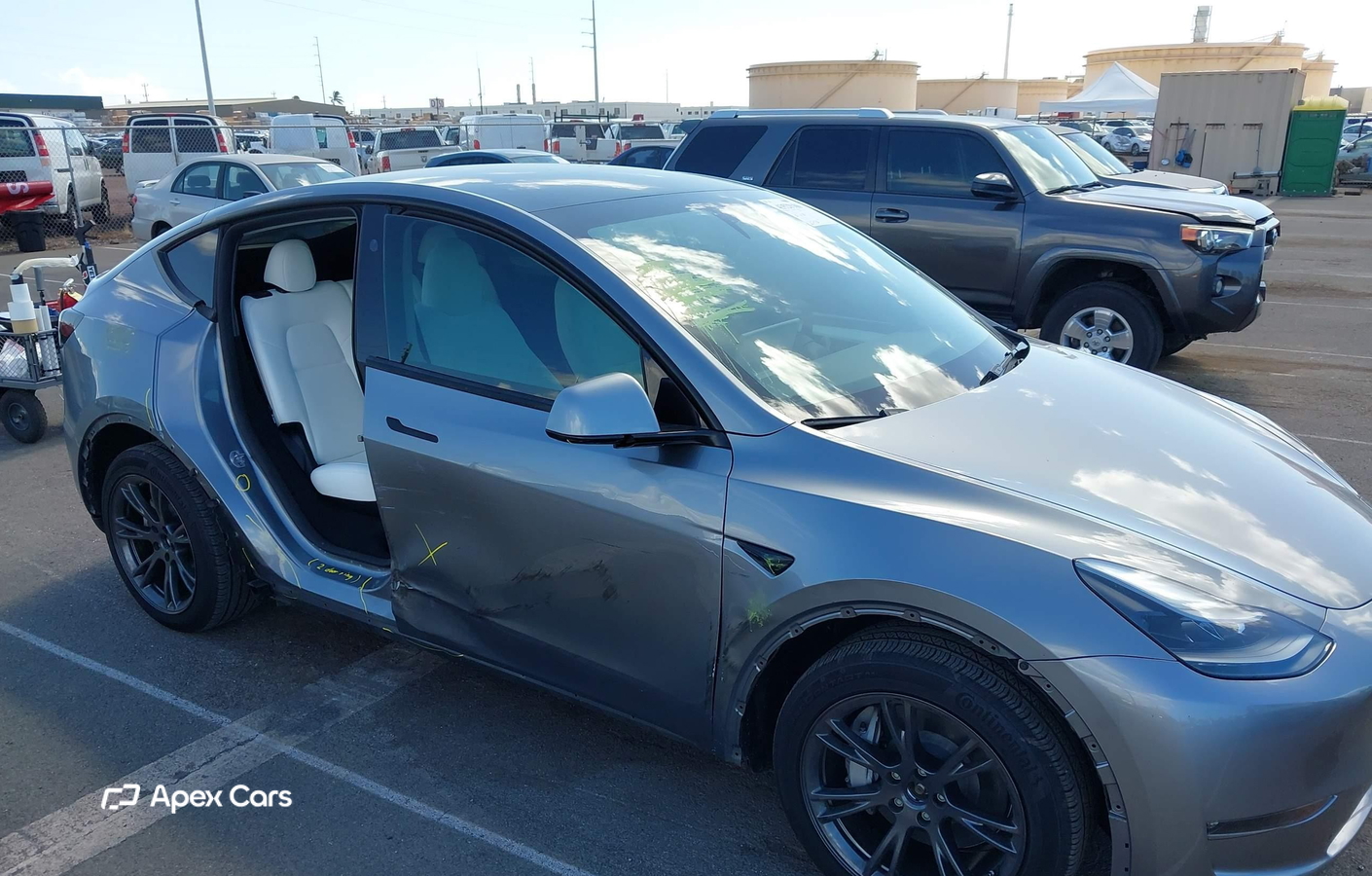 Tesla Model Y 2024