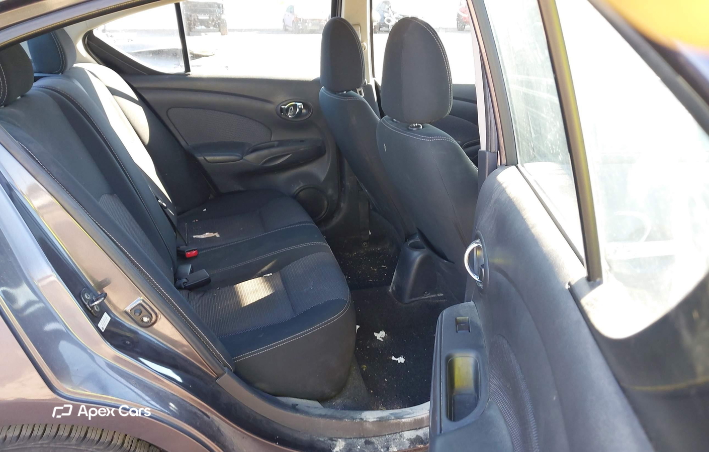 Nissan Versa 2015
