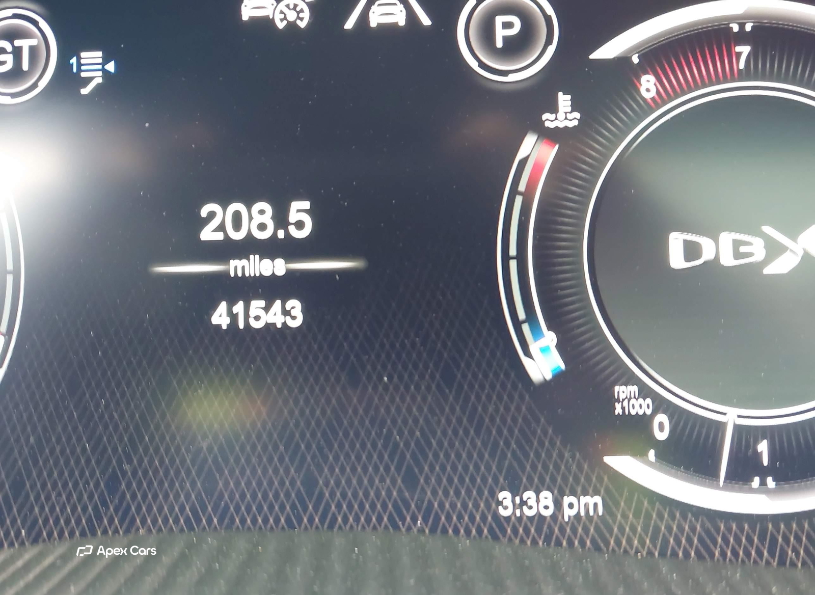 Aston Martin DBX 2021