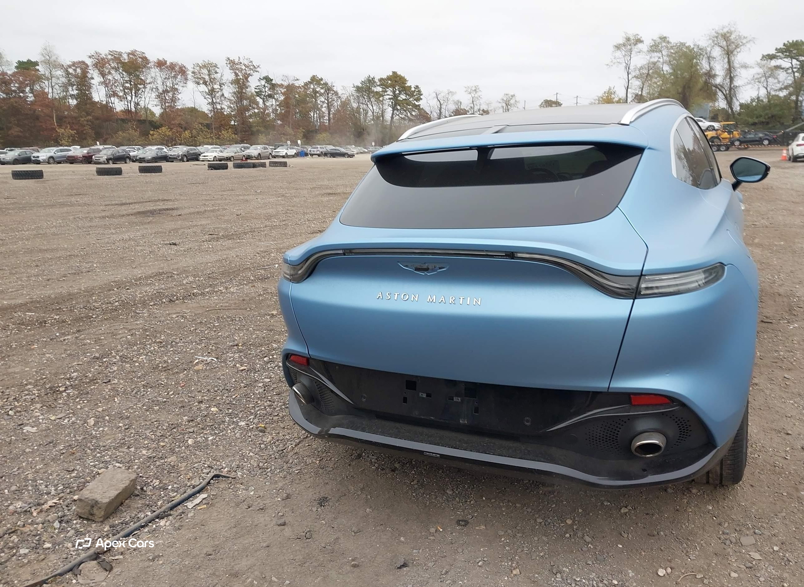 Aston Martin DBX 2021