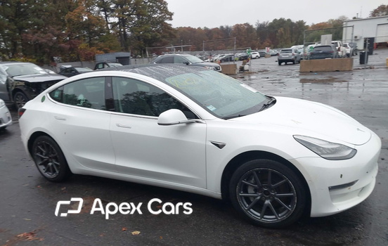 Tesla Model 3 2019 - Image 1 of 20