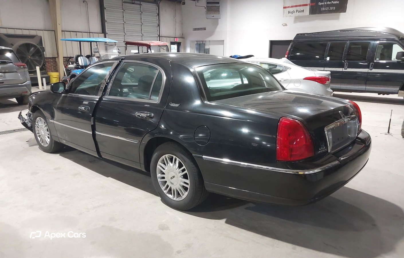Lincoln Town Car 2010