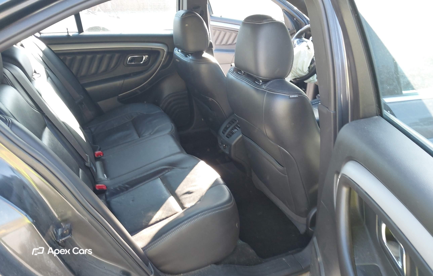 Ford Taurus 2016