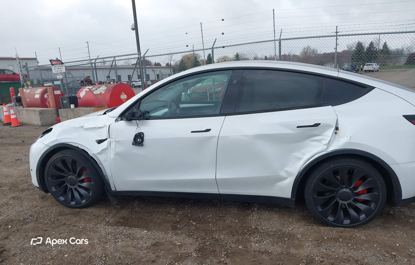 Tesla Model Y 2024