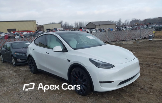 Tesla Model Y 2024 - Image 1 of 17