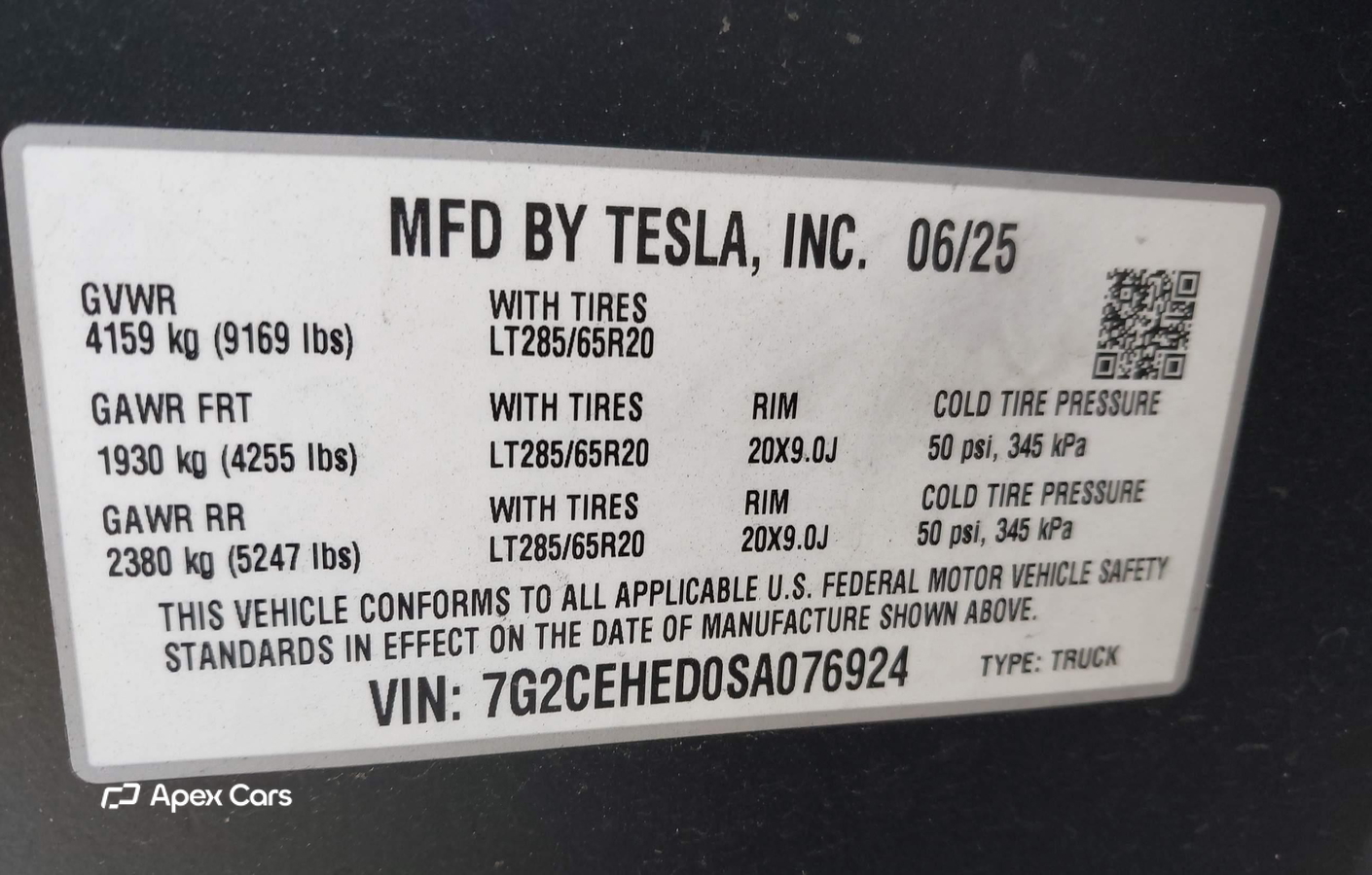 Tesla Cybertruck 2025