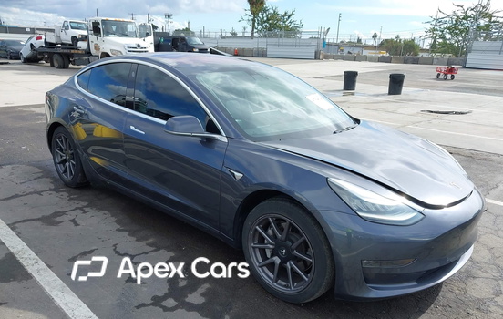 Tesla Model 3 2019 - Image 1 of 16