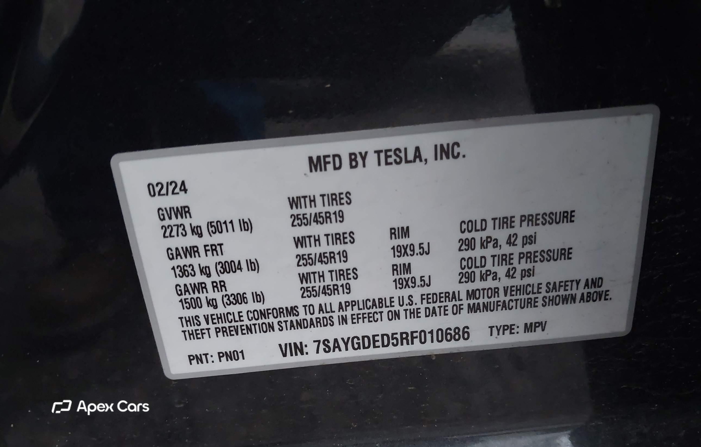 Tesla Model Y 2024