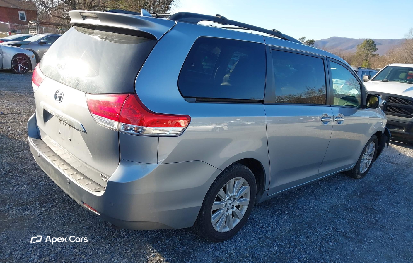 Toyota Sienna 2011