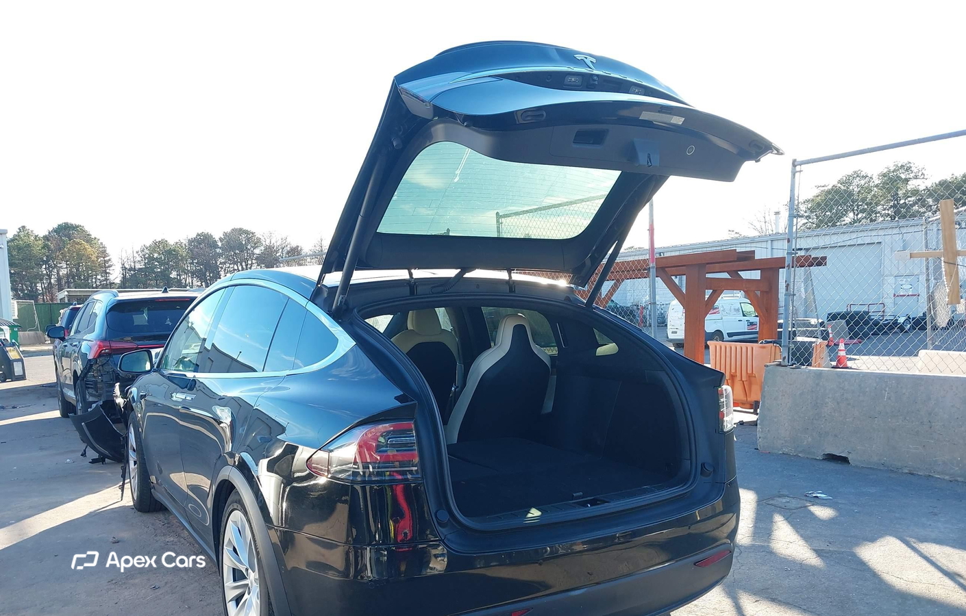 Tesla Model X 2021