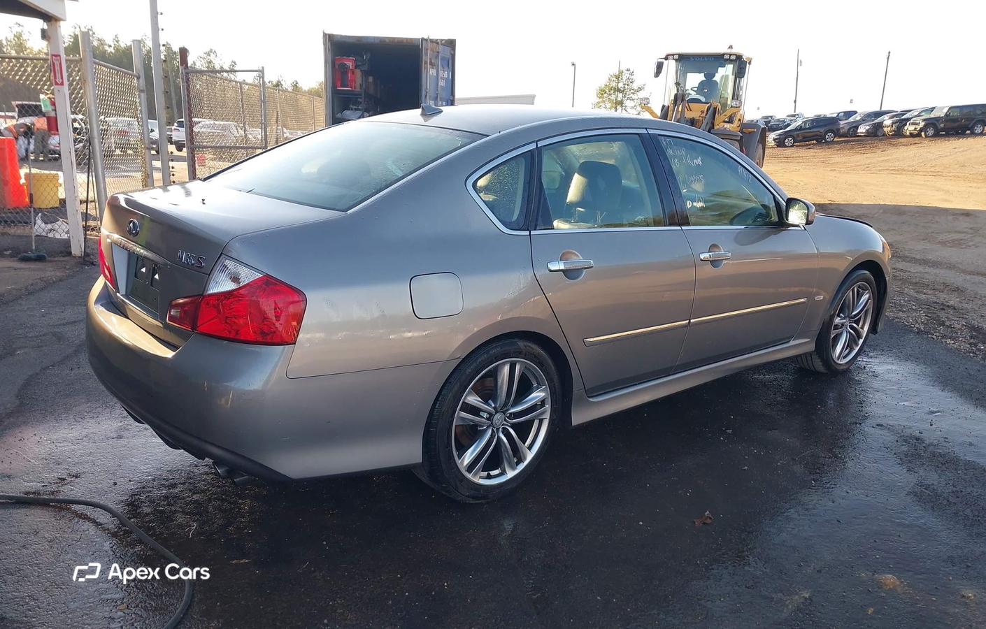 Infiniti M 2010