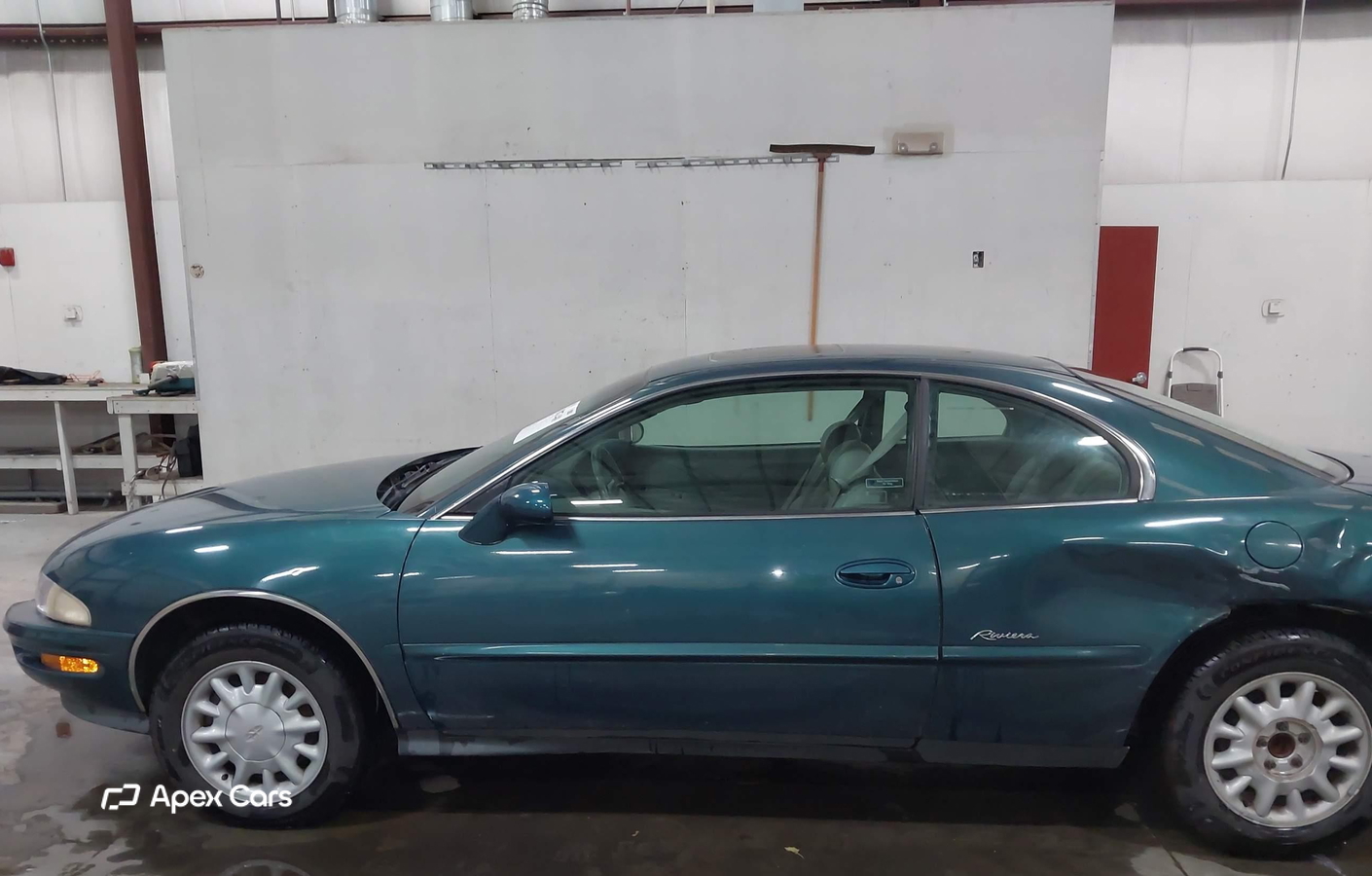 Buick Riviera 1998