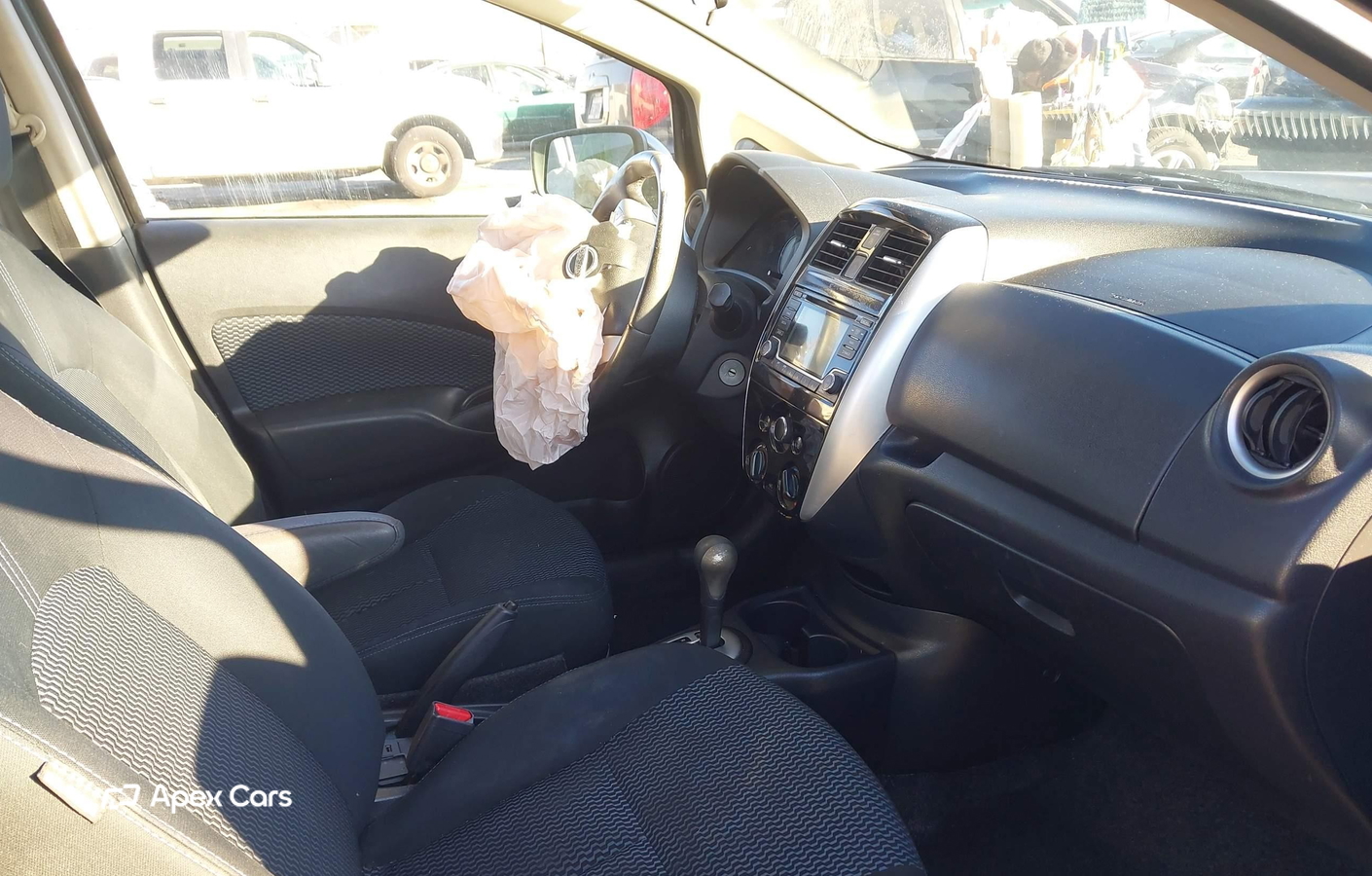 Nissan Versa 2016