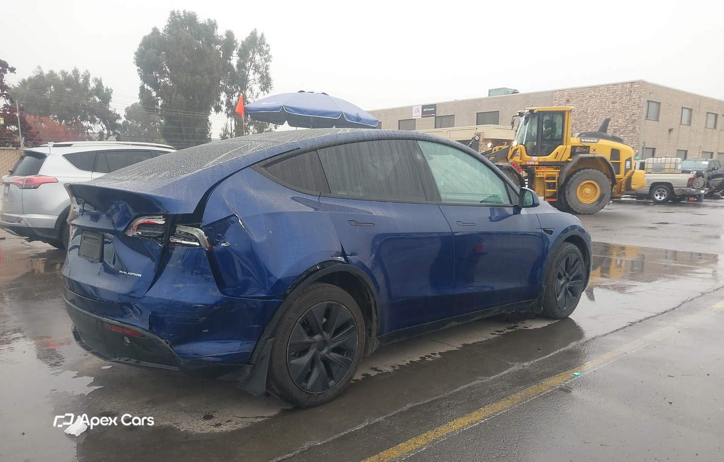 Tesla Model Y 2025